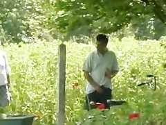 granny im garten gefickt